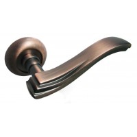 Ручки дверные на розетке USK A-58260 (MAC Медь)